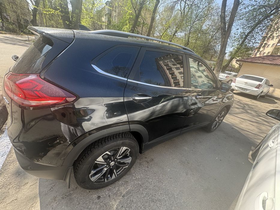 Tracker 2 Premier ideal sotiladi