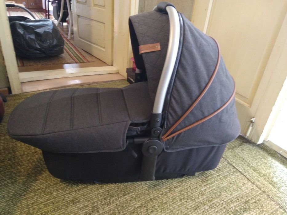 Бебешка количка 3в1  много запазена