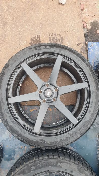 Продаю ТОЛЬКО  резину