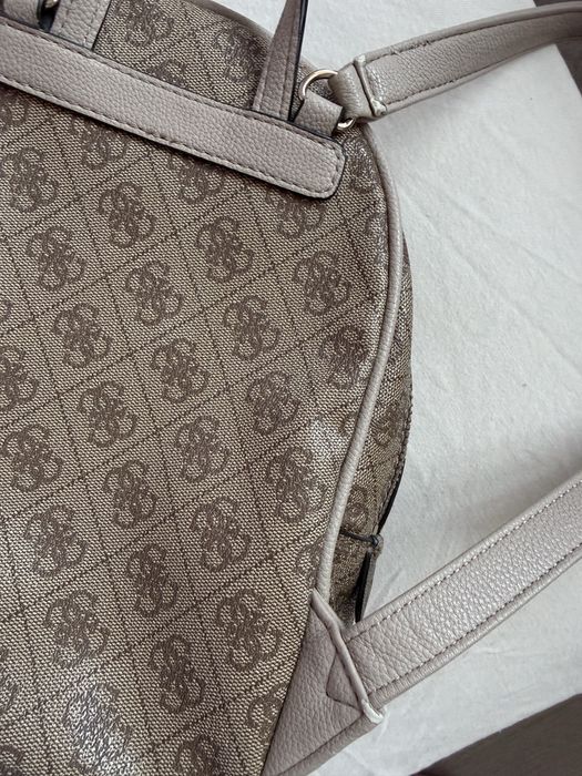 Комплект от две чанти Guess със забележки