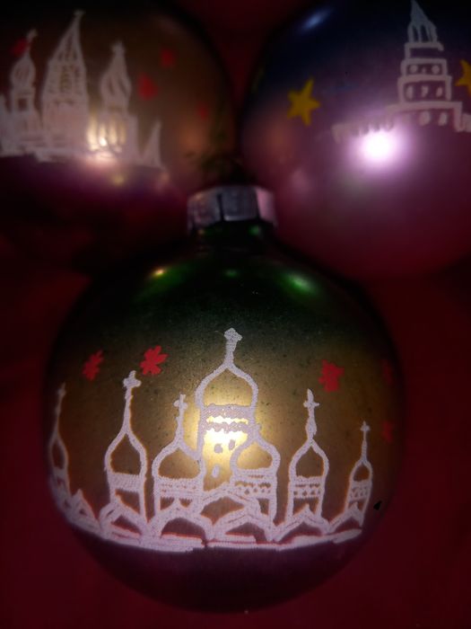 Продаю КРЕМЛЁВСКИЕ ёлочные игрушки