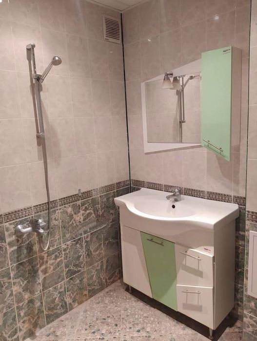 Дава се под наем Двустаен апартамент в Пловдив, Южен - 70 кв.м за 400 € - Снимка #4