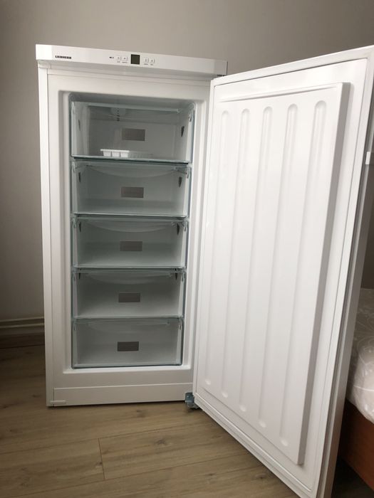 Vind congelator 2600 lei