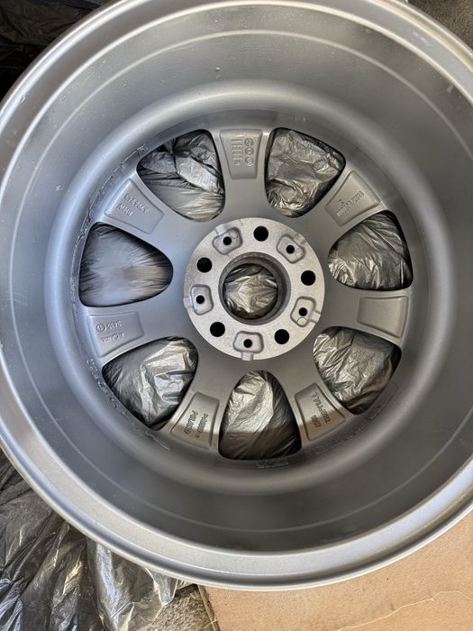 Джанти за BMW 17 цола 5х120 72.6 централен