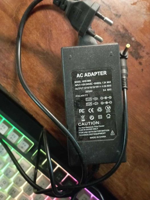 Продам универсальный блок питания 12-24V