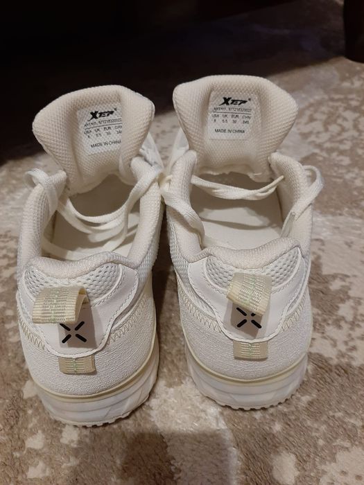 Кроссовки Xtep 39