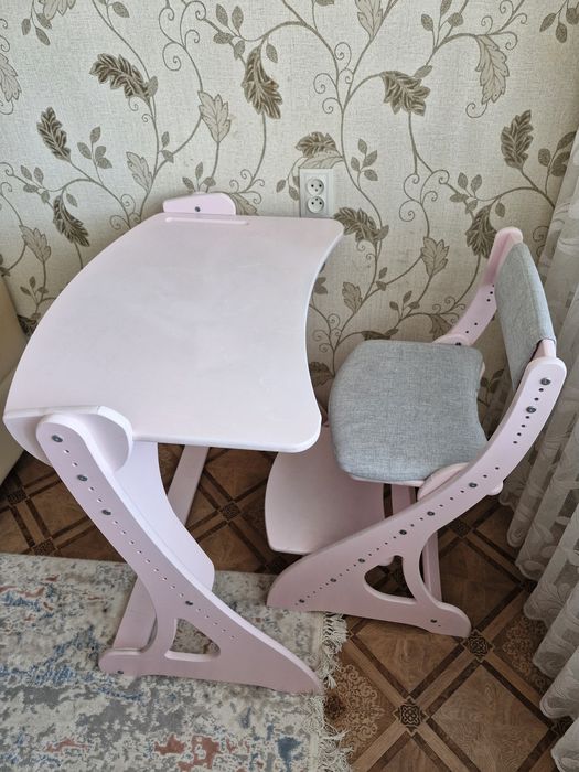 Растущий стол и стул