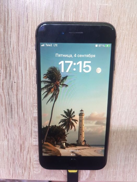 Iphone 8 продам .