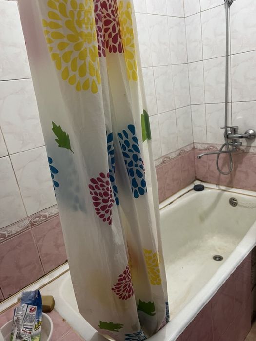 Drujba Qoratoshda qizla bilan birga turishga barcha sharoitli kvartira