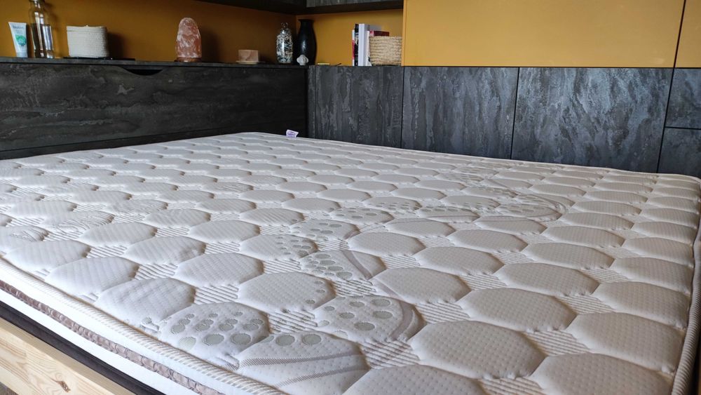 Матрак Premium Soya - двулицев, мемори пяна, 160х200см, 15г. гаранция