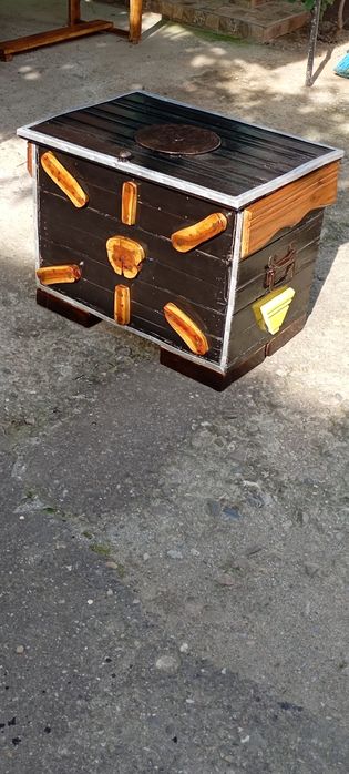 Ladă rustică pentru depozitat lemne