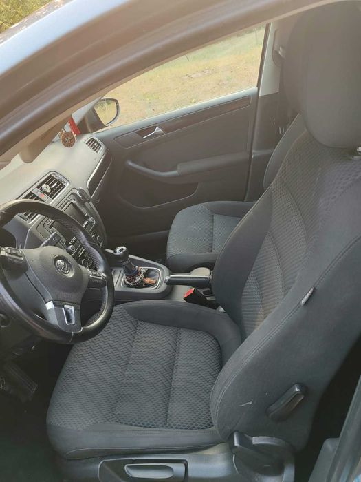 Vand Jetta 2011 , Motor 2L, stare foarte buna .