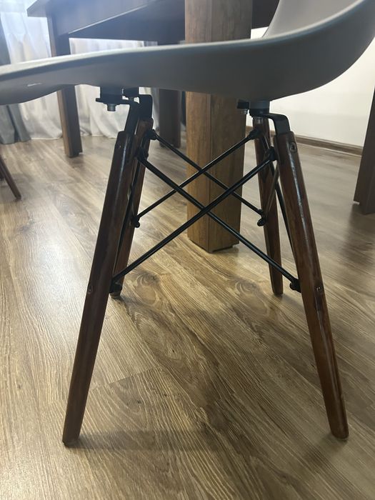 Трапезни столове 8 броя