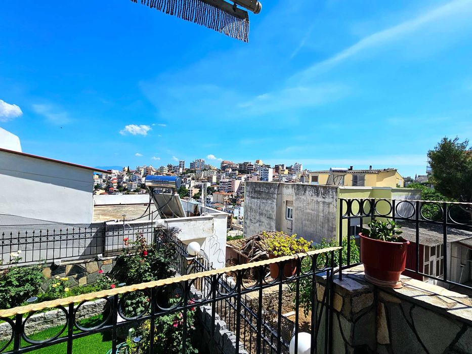 За продажба апартамент 118 кв.м. в Агиос Атанасиос Кавалас (код 8012)