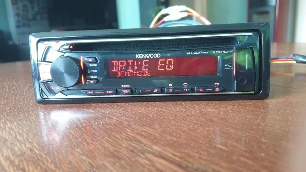Авто радио плеър музика за кола Кенуулд Kenwood CD MP-3 USB AUX Цветове