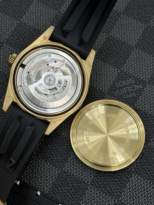 Rolex Sky-Dweller Oysterflex Gold 18k