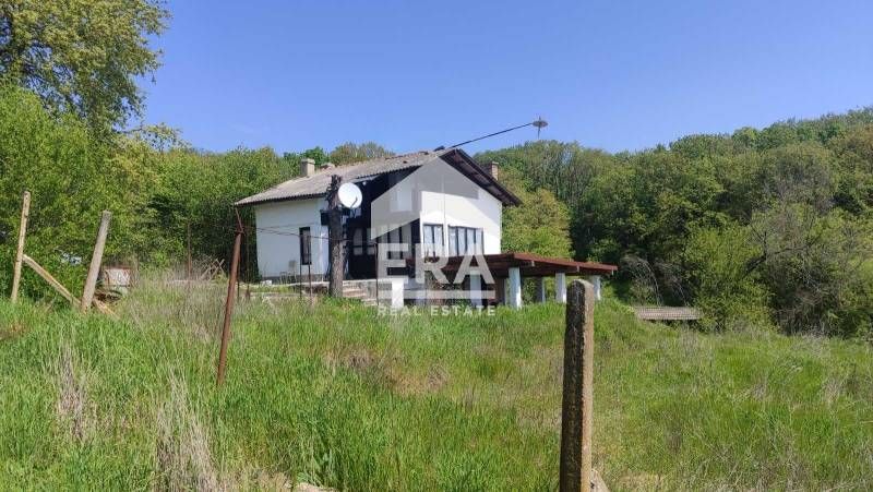 Ексклузивно! Къща с горска панорама във вилната зона на с. Осеново, РЗ