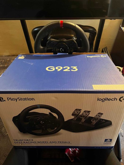 Logitech G923 Волан със Педали