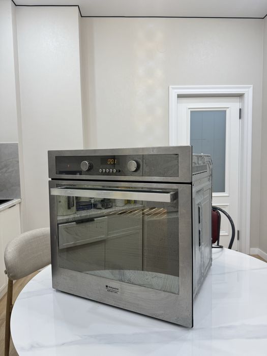 продам духовку !