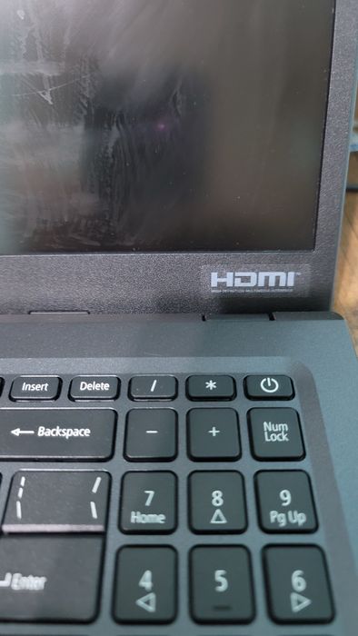 Acer core 5  xolat zor ishlanmagan. Pashti yangi