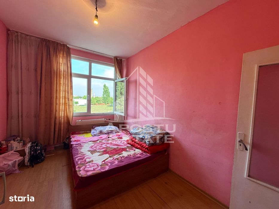 Apartament cu 1 camera de vanzare , etaj intermediar, Blascovici