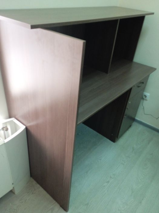 Стол, стройка ресепшна