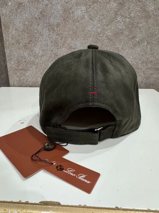 Прлдам кепку от Лоро Пиано