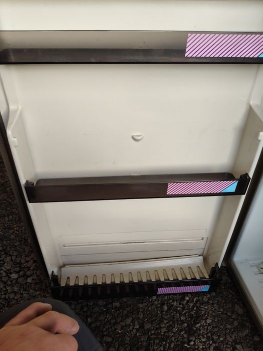 Vând Frigider Electrolux pentru rulotă