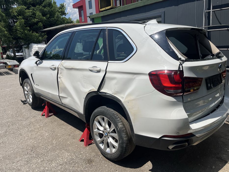 BMW X5 F15 4.0D 313 к.c. на части
