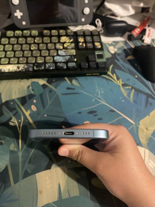 Iphone 16 teal 128gb