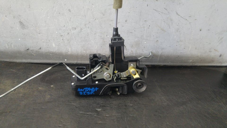 Broasca usa stanga spate opel antara l07