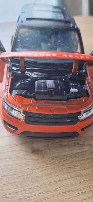 Vând range Rover sport edition scara 1:18
