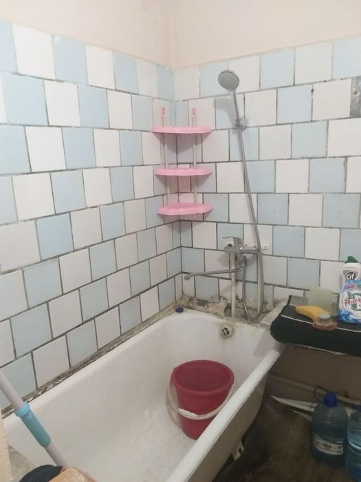 Srochna Marhabo Atlas oldida 2 xonalik 4-etaj uy ijaraga beriladi.