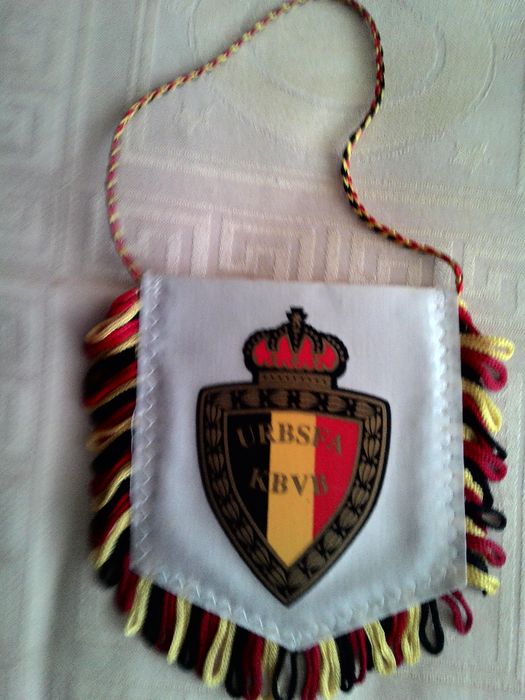 Флагове на Полша, Холандия ,България, УЕФА, Белгия и шал на ТОРИНО