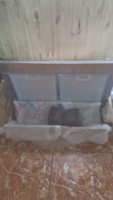 Продам вытяжку кухонную