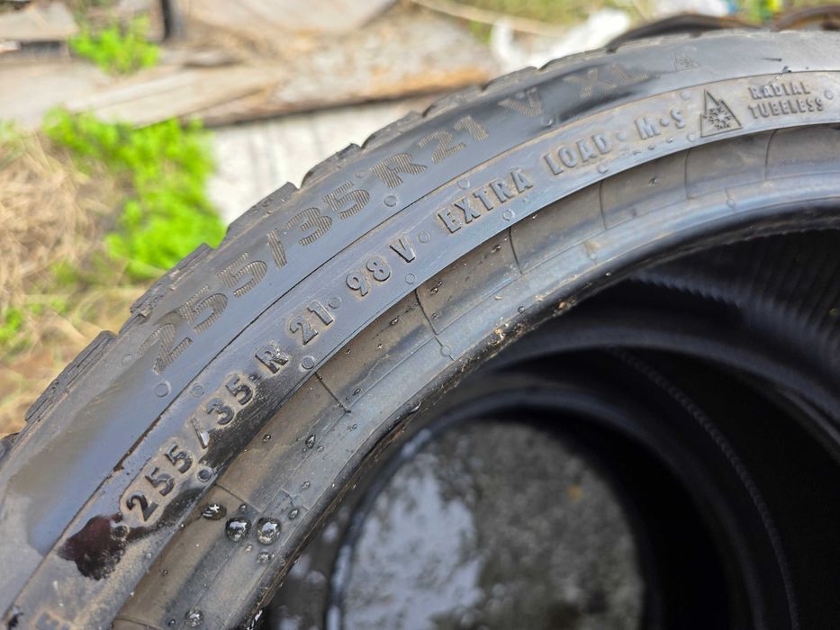 2бр Зимни гуми 255 35 21 - Continental - DOT 2023