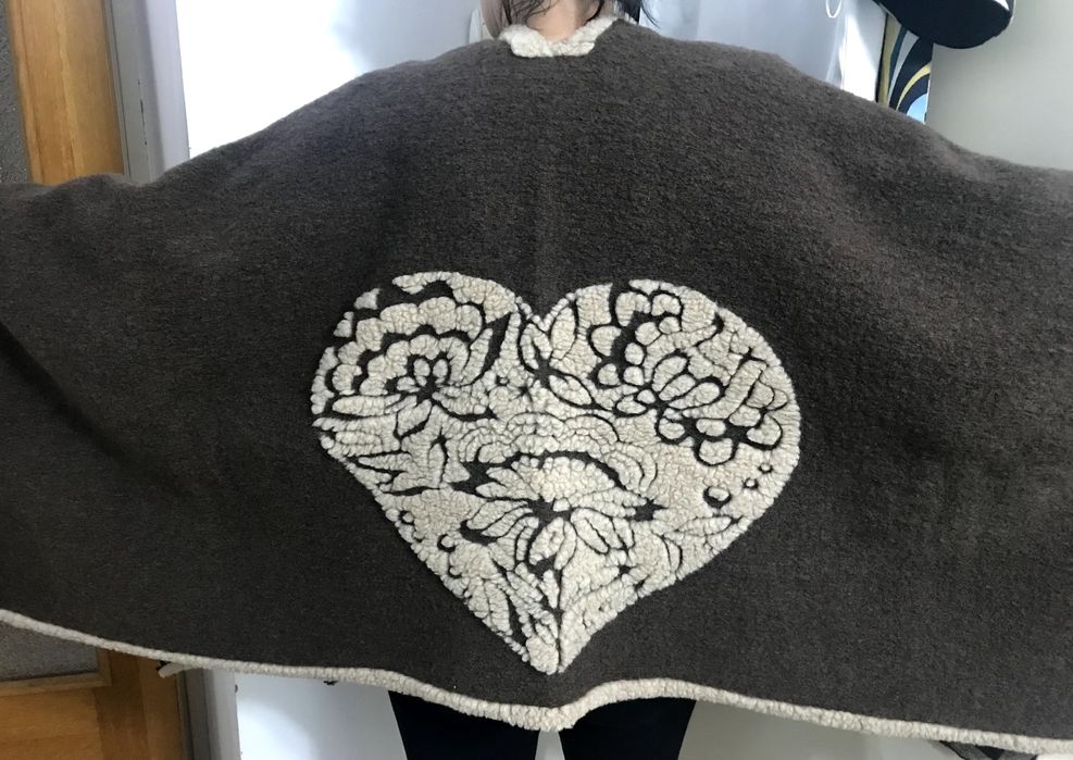 Poncho gros de lână nou