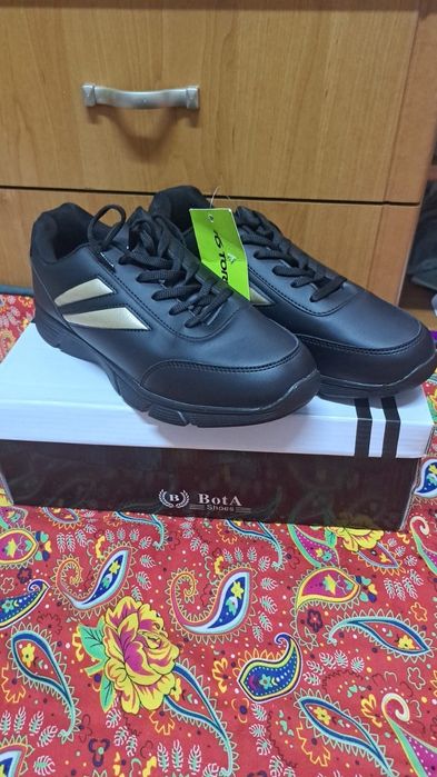 Мужской Кроссовки размер 40 Турция