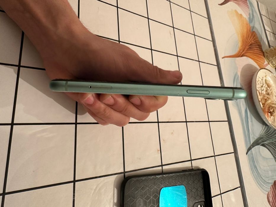 Iphone 11 64GB обмен