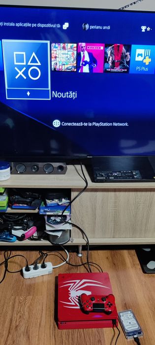 PS4 slim spiderman