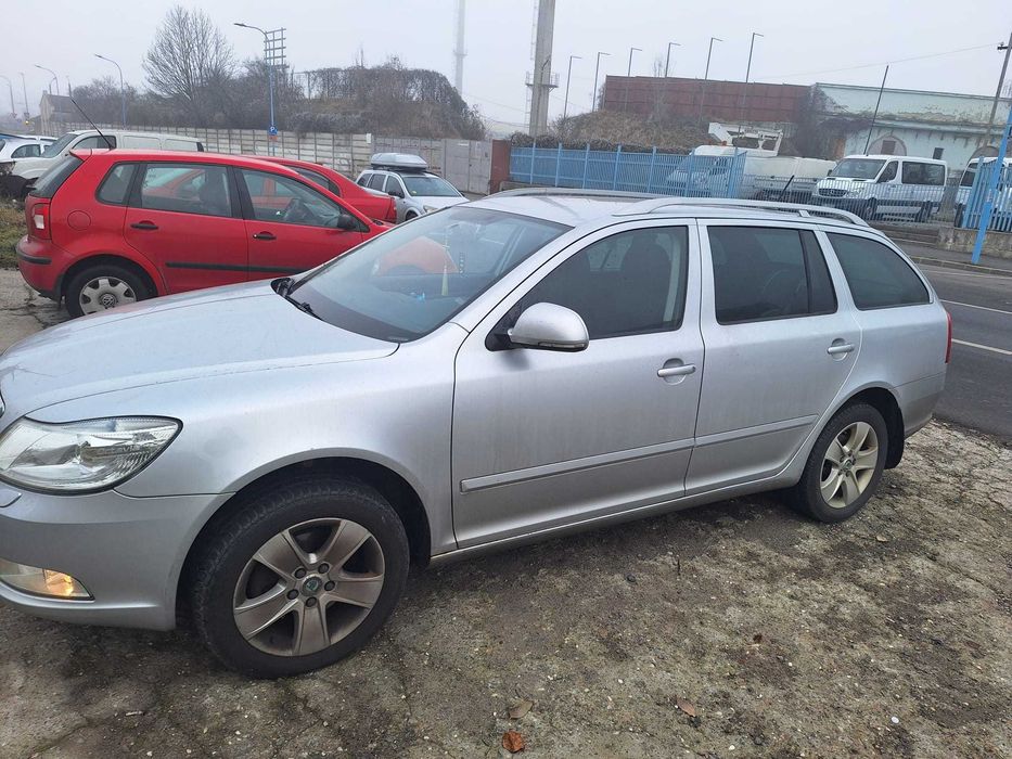 SKODA Octavia 2012 — imagine 5