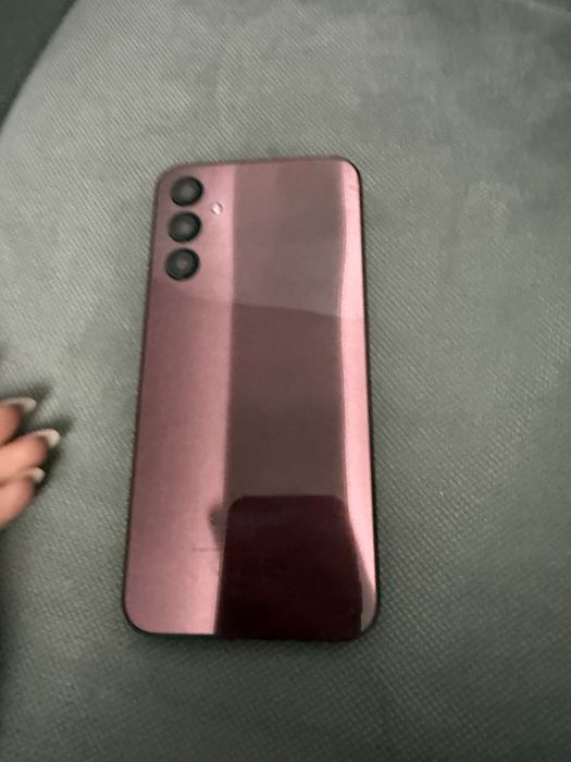 Самсунг а 24 ааааа