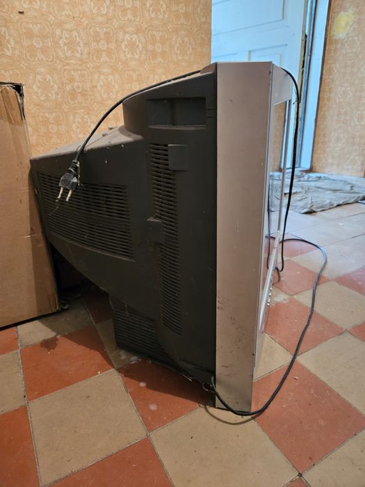 Продам Телевизор LG