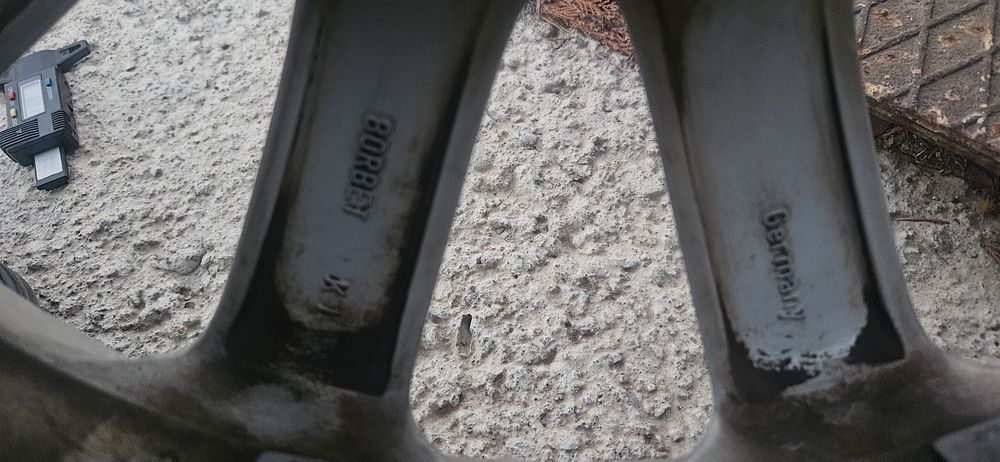 Гуми джанти Мерцедес SL спорт пакет  285 35 18  - 255 40 18