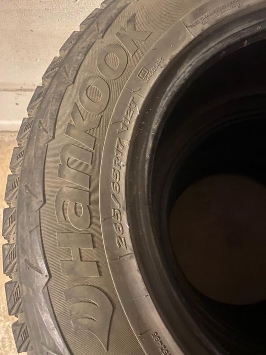 Продается Зимние шины