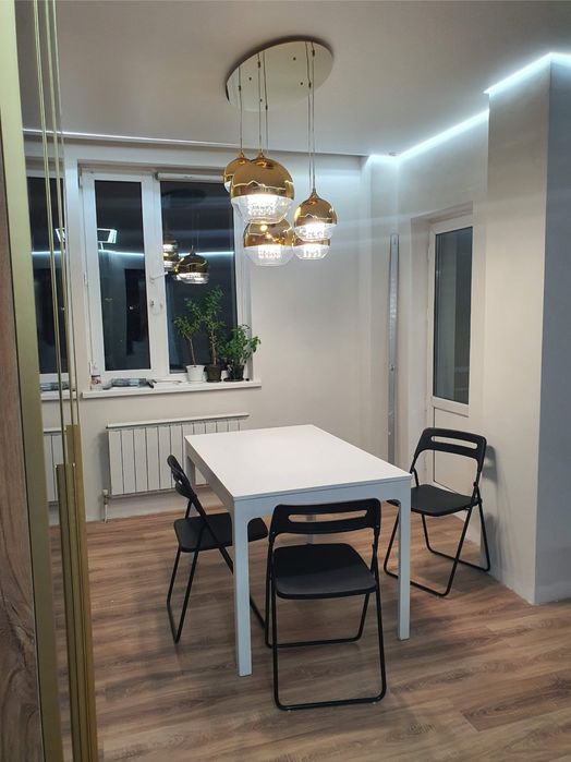 Продам стол Икеа