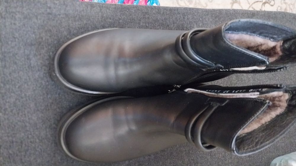 Сапоги женские продам