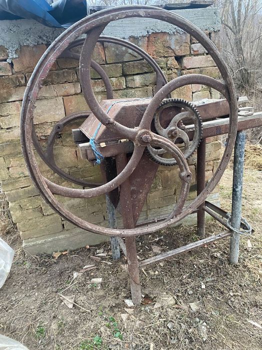 Vând sasca preț 500