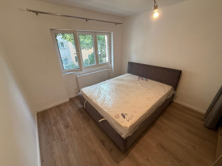 Ofer spre închiriere Apartament 3 camere  + zona de luat masa Etaj 1