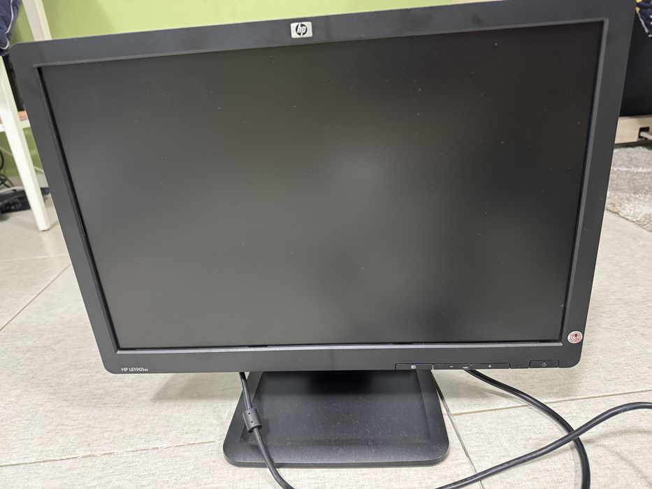 Монитор HP диагональ 19 дюймов